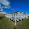 Stunning 6 Berth Caravan With Decking At Naze Marine Holiday Park Ref 17365Br - 内兹岬附近沃尔顿