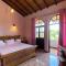 Stone Arch Villa A Timeless Retreat with a Free Kandy Lake Boat Tour - Katugastota