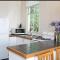 Enjoy stylish living, tranquil, stroll to river - 纳尔逊