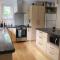The Grumpy Trout Lodge #Outdoors on our #doorstep! - 图朗伊
