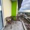 La Grande 11th floor Phase 2, posh 1BR balcony! - 安吉利斯