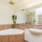Sunlit Upstairs Suite with Hot Tub & Garden surrounds