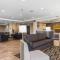 Quality Inn & Suites Kingston - Кингстон