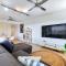 Waterfront Monsoon Suite 2 Bed, 2 Bath Apt