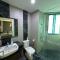 NEW 4Queen Bed 3 Room 2CP near Gurney with tvbox and KTV Set - Tanjong Tokong