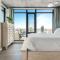 Executive Sky LUX - 2 BD 2BA Views Pool Patio & Gym