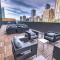 Executive Sky LUX - 2 BD 2BA Views Pool Patio & Gym