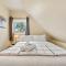 Lake Vibes 3 BD 1 BA Cottage steps from the Lake - 拉科姆