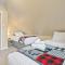 Lake Vibes 3 BD 1 BA Cottage steps from the Lake - 拉科姆