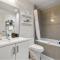 Miso 2 BD - Skyline View Patio Gym Pool & AC - Calgary