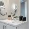 Miso 2 BD - Skyline View Patio Gym Pool & AC - Calgary