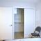 Centrally Located Modern Suite - Норт-Ванкувер