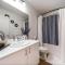 Chiccityescape3BDRM King - Stony Plain