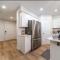 Chiccityescape3BDRM King - Stony Plain