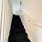 Stylish 2 bedrooms townhouse in central Wellington with a free car park