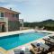 Villa Athinais