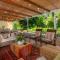 Beautiful country house set in lush garden - 惠灵顿