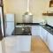4BR Walk to Beach Private Pool & Jacuzzi 4BR Walk to Beach Private Pool & Jacuzzi
