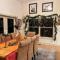 Stunning 6 Bed, 6 Bath Beach View Home with Pool & Jacuzzi, 2 Min Walk to Ocean - 棕榈岛