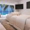 Solaris Beach House - Beachfront Property, St James