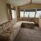 Static Stays at Lyons Robin Hood - Private Caravans with PS5 and WiFi - Meliden