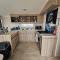Static Stays at Lyons Robin Hood - Private Caravans with PS5 and WiFi - Meliden
