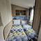 Static Stays at Lyons Robin Hood - Private Caravans with PS5 and WiFi - Meliden
