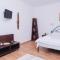 BASSO Guest Rooms - Perushtitsa