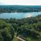 Rajska Cisza - całoroczny prywatny domek w lesie nad jeziorem - sauna i balia - Krąg