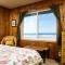 Beach Bungalow - Roads End
