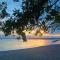 Sea Eye Hotel - Tropical Building