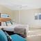 The Pool Resort Kingscliff - 2BR Dual Key and 1BR (6216/6217) - Holiday Management Co.