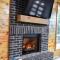 Brand New Rustic Cabin with pool table and fireplace - Purcell
