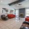 Gorgeous Escape with a Pool in Fabulous Las Vegas - لاس فيغاس