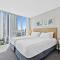Modern 2-Bed with Pool Access in Surfers Paradise