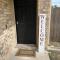 Catbird Hideaway - همبل
