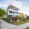 Elysee Beachside Apartments Alexandra Headland