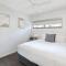 Elysee Beachside Apartments Alexandra Headland