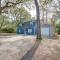 4 Mi to UF Pet-Friendly Home with Yard and Deck