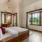 StayVista at Lagoons Villa with Lawn, Pool, WiFi