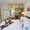 Room in Apartment - A301- Forest View Corner Unit 1BR-1BATH Ao Nang - Ао Нанг Біч
