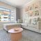 Modern Apt with Beautiful Views and Short Walk to Beach - كيب تاون