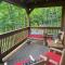 Wolf Laurel Bee Mountain Retreat - Pet Friendly