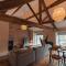Roger Suite - Whaley Bridge
