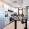 Prime Location - 2BR with Spectacular Sea View - Dubaj