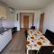 Apartment and room Anica - 托尔明
