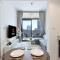 Canalfront Gem 1BR in Zada Tower by Livbnb - 迪拜