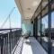 Canalfront Gem 1BR in Zada Tower by Livbnb - 迪拜