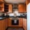 Comfortable Two-Bedroom Azurite - Southampton
