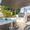 Oasis Suites Fira